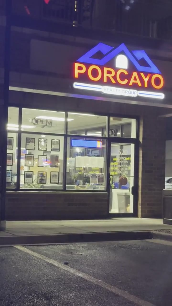 Realtor Agency Window — Soft LED Display installation